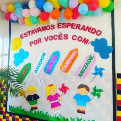 Painel volta às aulas ideias para desejar boas vindas Artesanato Passo a Passo