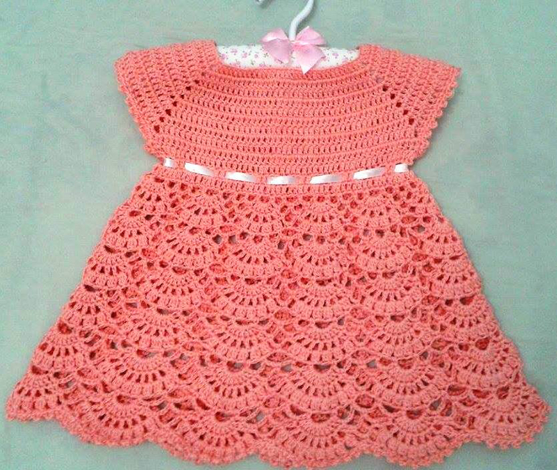 Vestidinho de Crochê Rosa para Princesa