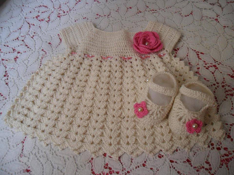 Vestido de Crochê Bebê Princesinha 