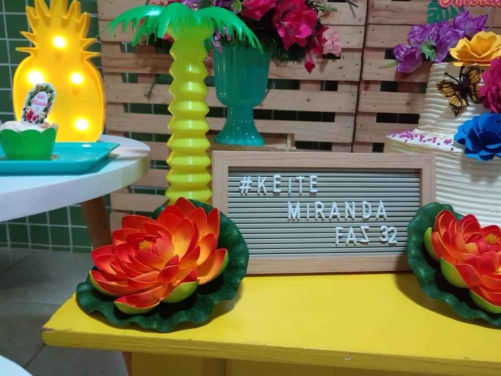 detalhes para festa tropical