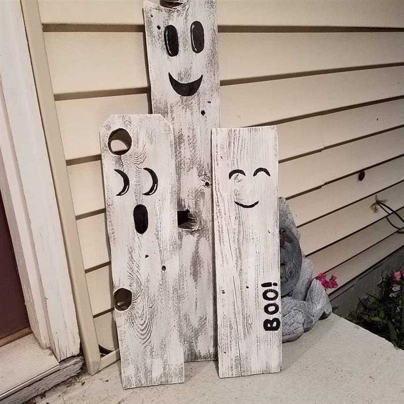 Fantasminhas na madeira