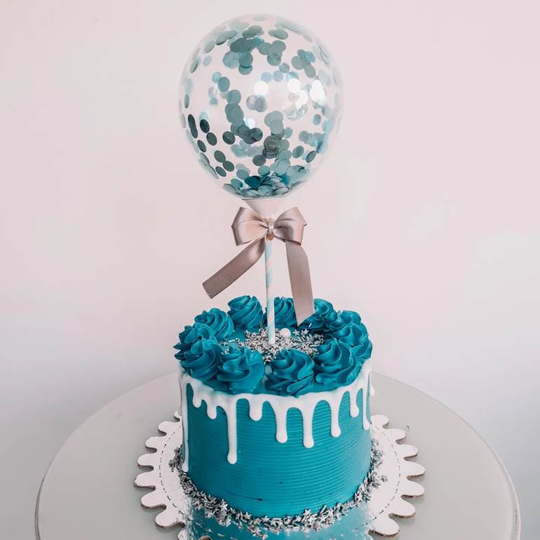 Ballon cake Masculino azul e - Juliana Fraga Bolos & Cia