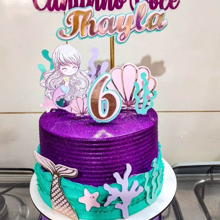 40 Ideias de bolo roxo com glitter super tendência - Artesanato