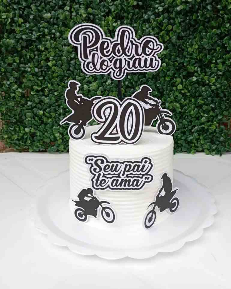 Motoqueiro em 2023  Festa de motocicleta, Bolos de aniversário