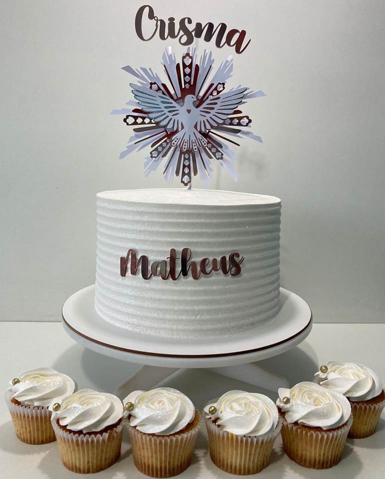 Bolo masculino com cupcakes