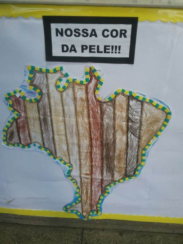 Cartaz consciência negra mapa do Brasil marrom